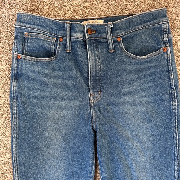 Madewell Stovepipe Jeans. Classic medium wash. High waist. Straight leg. Size 30 - Picture 4 of 16